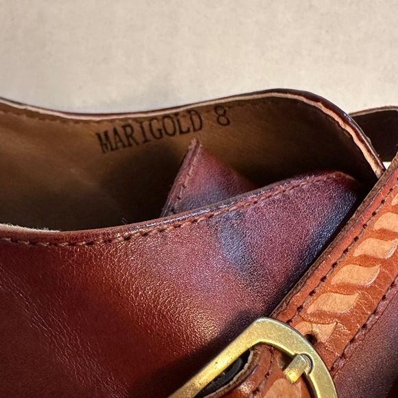 Elite Corkys Women’s Size 8 Vintage Look Marigold Double Strap Leather Shootie - Picture 9 of 11